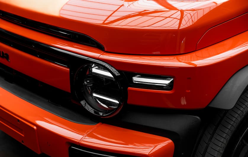 V23 exterior detail